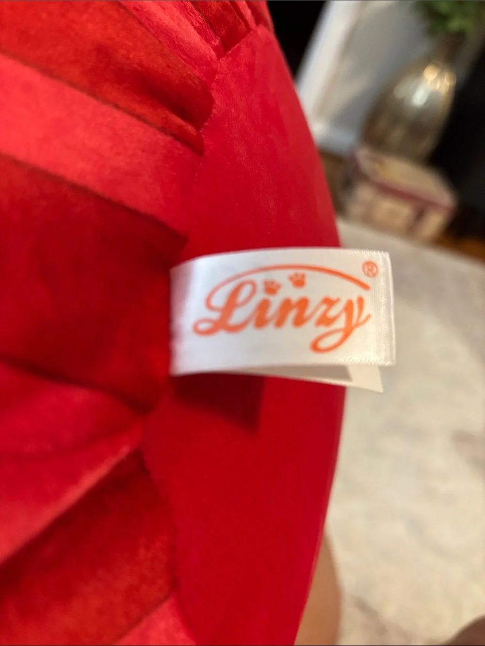 Linzy soft red